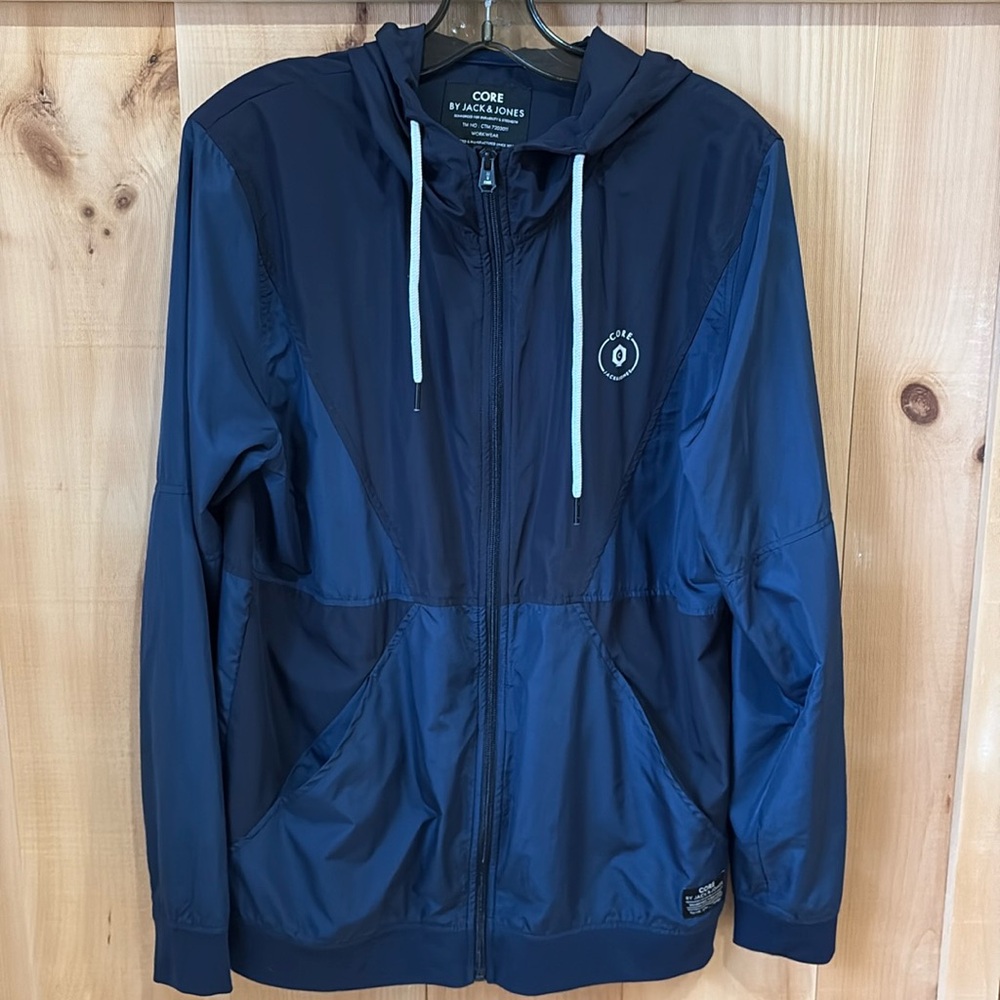 men Jack and jones windbreaker size L